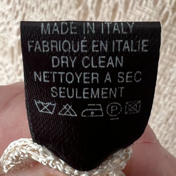 Made In Italy Designer Lace Shawl! - Picture 4 of 6